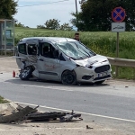 3-arac-carpisti-3-kisi-yola-savruldu-ilk-mudahaleyi-tesadufen-yoldan-gecen-ambulanstaki-ekip-yapti