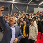 BAŞKAN ŞAYİR'DEN ÖĞRENCİLERE: "BEN SİZİN ABİNİZİM"