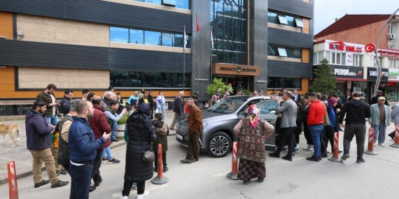 Derince’de Togg’a yoğun ilgi