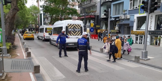 Miniklerin trafik güvenliği zabıta ekiplerine emanet