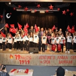 baris-manco-sarkilari-korfez-de-hayat-buldu