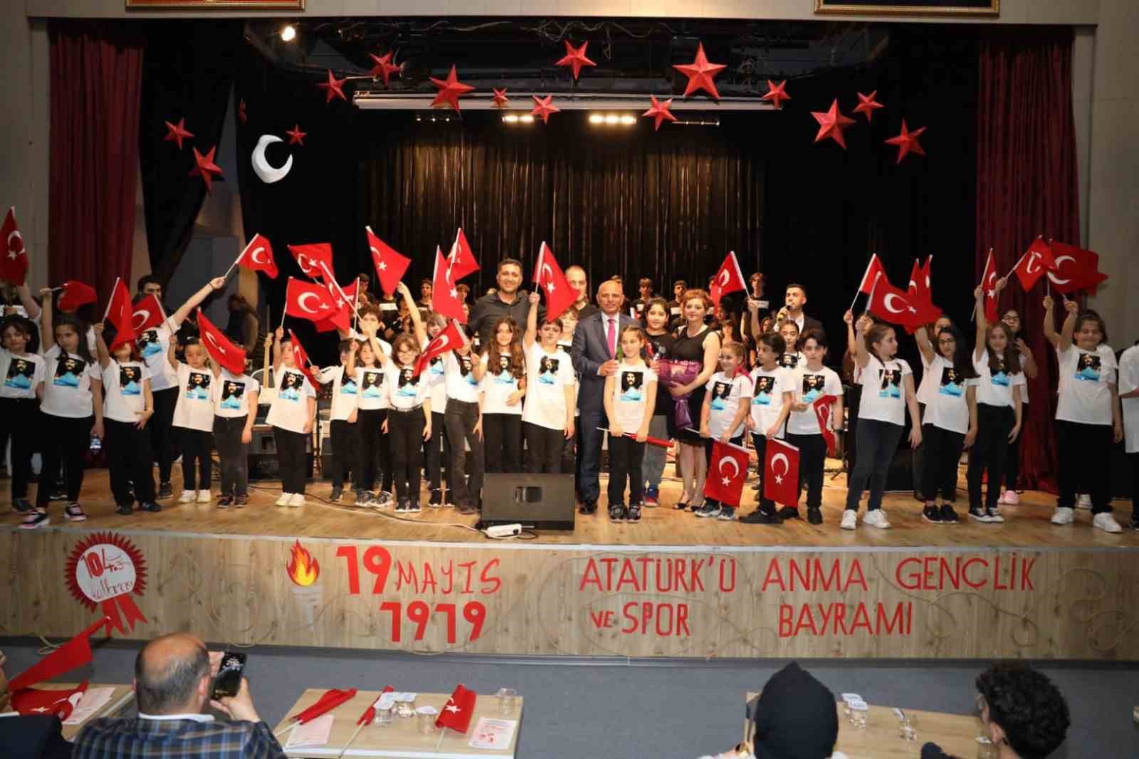 Barış Manço şarkıları Körfez ’de hayat buldu