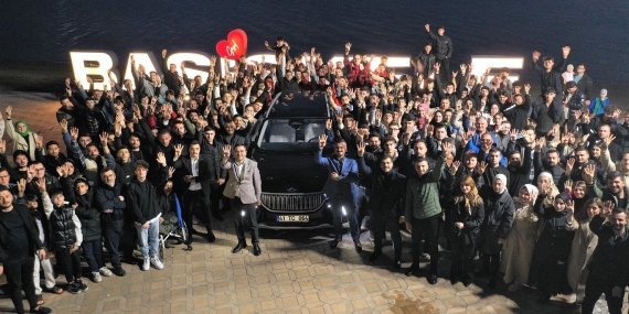 Başkan Özlü ’den gençlere Togg sürprizi