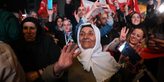 Başkan Talus: “Bu zafer, eşi benzeri olmayan bir başarı olarak tarihe geçti”