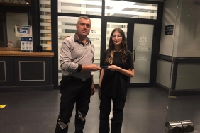 Büyükşehir ekipleri düşürülen cüzdan ve telefonu sahiplerine ulaştırdı