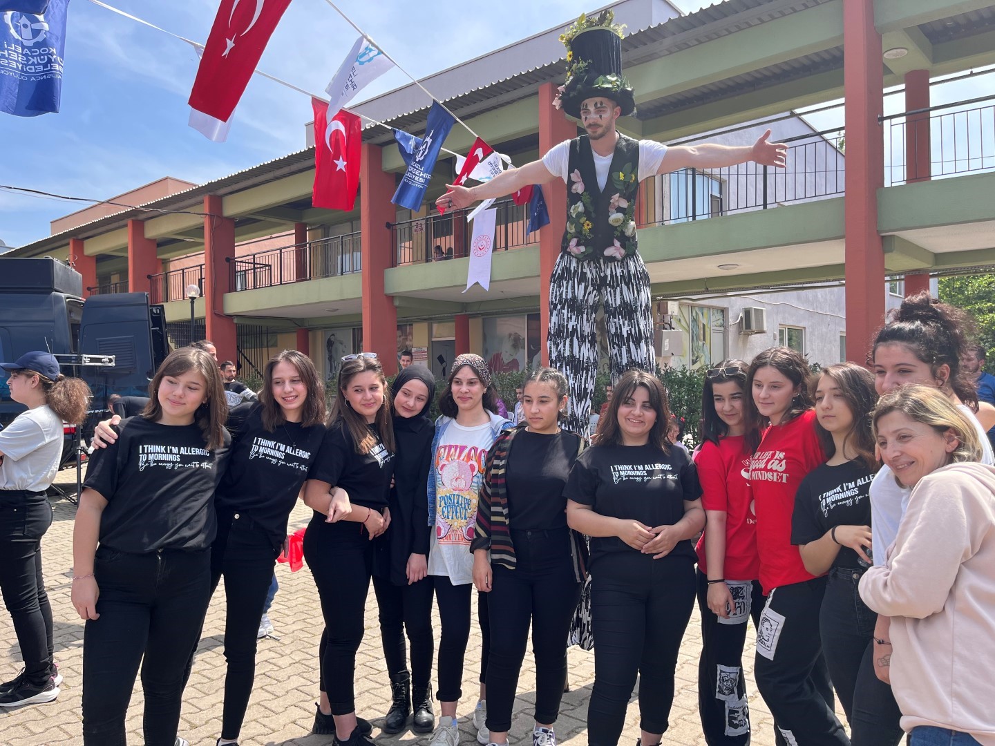 Çocuklar şenlikte doyasıya eğlendi