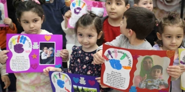 Çocuklardan Anneler Günü sürprizi