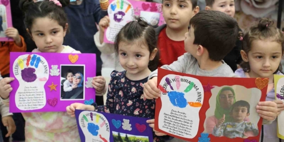 Çocuklardan Anneler Günü sürprizi