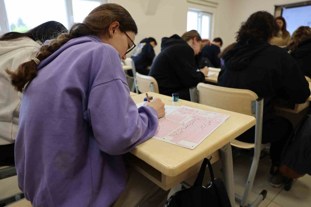 Darıca ’da öğrencilere ücretsiz deneme sınavı