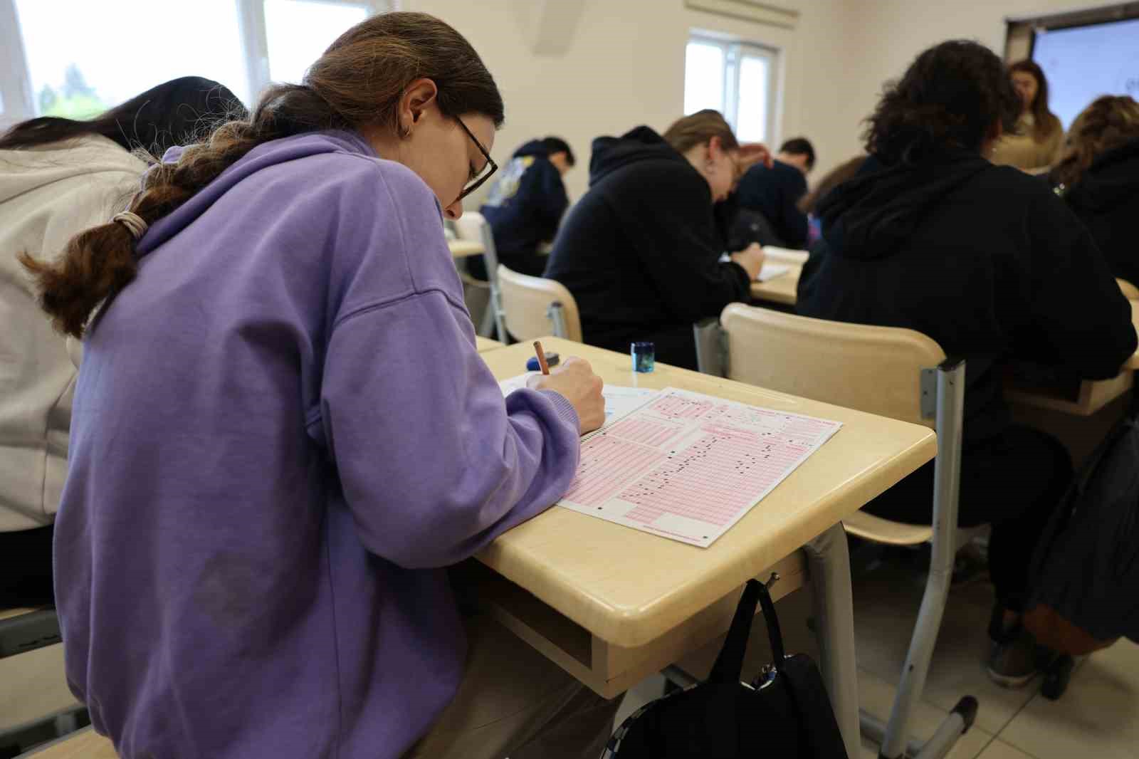 Darıca ’da öğrencilere ücretsiz deneme sınavı