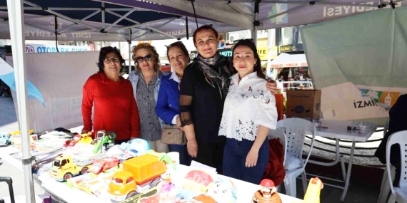 Depremzede çocuklar için oyuncak kampanyası