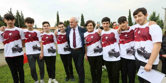 Derince’de 19 Mayıs coşkusu erken başladı