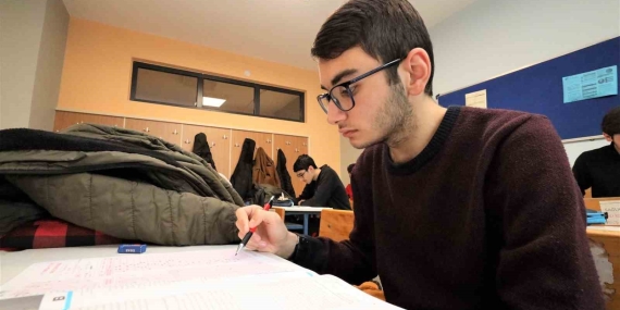 Gençler YKS provasında