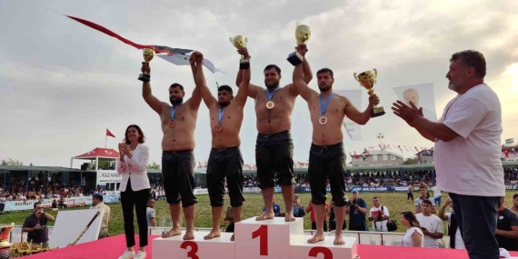 Gölcük Belediyesi pehlivanı Manavgat ’ta şampiyon oldu