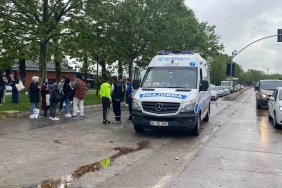 Hafif ticari araç ile yolcu otobüsü çarpıştı: 1 yaralı