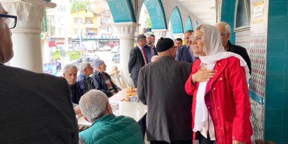 Başkan Hürriyet, Zincirlikuyu Camii’nde vatandaşlarla buluştu