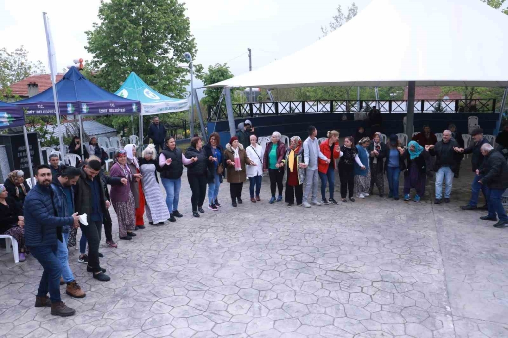 İzmit ’in köylerini bahar coşkusu sardı