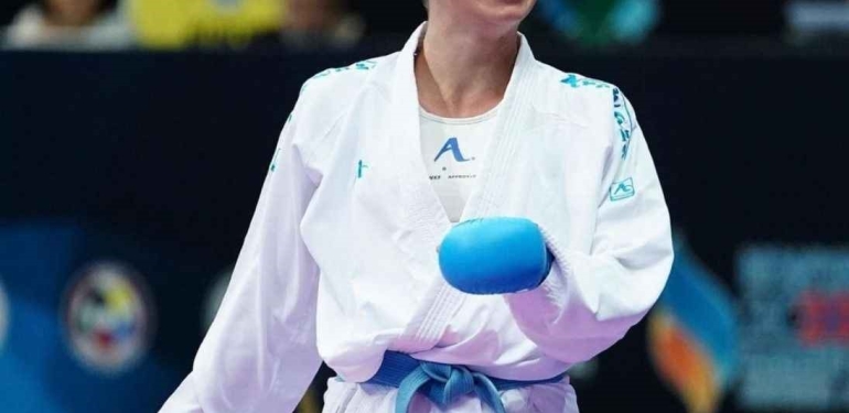 Kağıtsporlu Gülsen, Akdeniz Karate Şampiyonu oldu
