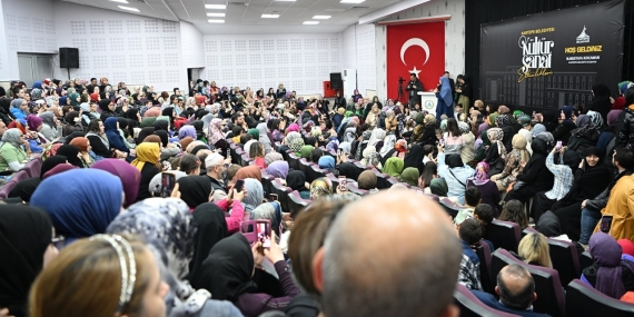 Kartepe’de “eşler arası iyi bir iletişimin stratejileri” konuşuldu