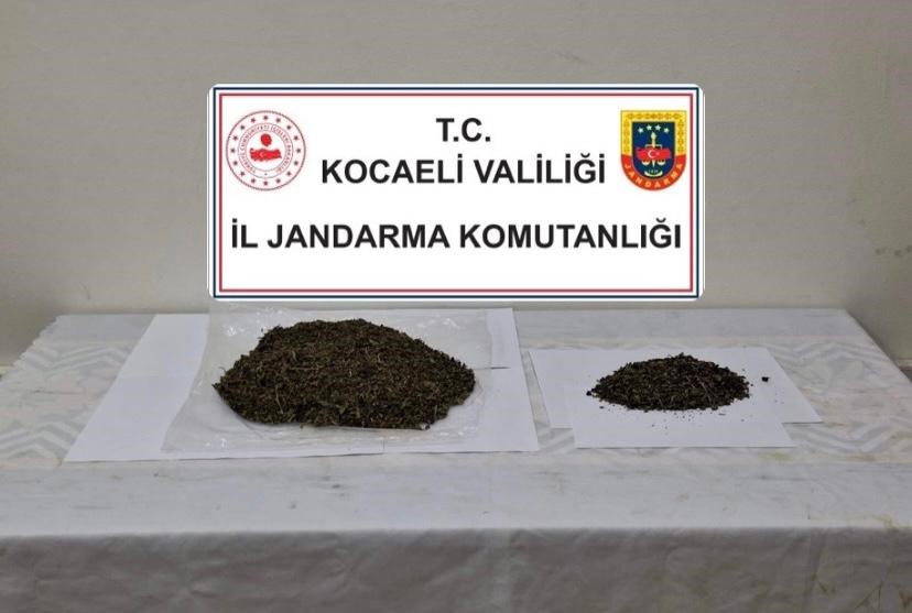 Kartepe ’de jandarmadan uyuşturucu operasyonu