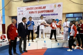 Kartepeli Aslı Bera Kurt Türkiye ikincisi oldu