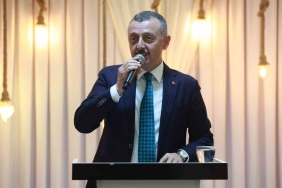 Kocaeli Büyükşehir Belediye Başkanı Büyükakın: "Dergi kapaklarıyla Türkiye ’ye diz çöktüreceklerini zannediyorlar"