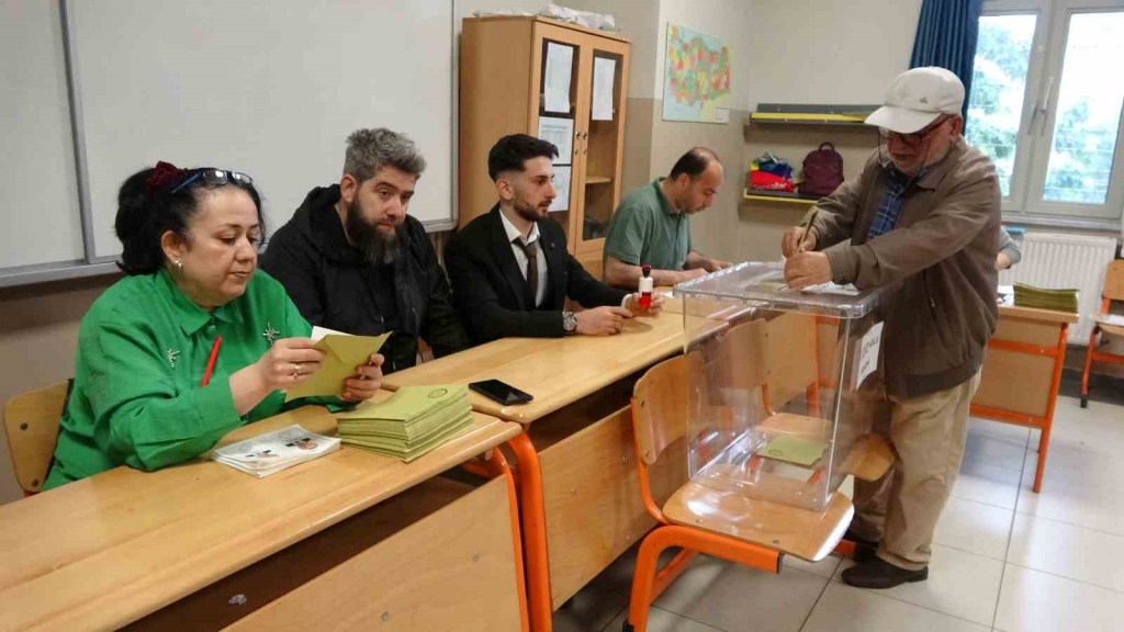 Kocaeli ’de vatandaşlar ikinci tur için sandıklara akın etti