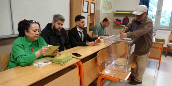 Kocaeli’de vatandaşlar ikinci tur için sandıklara akın etti