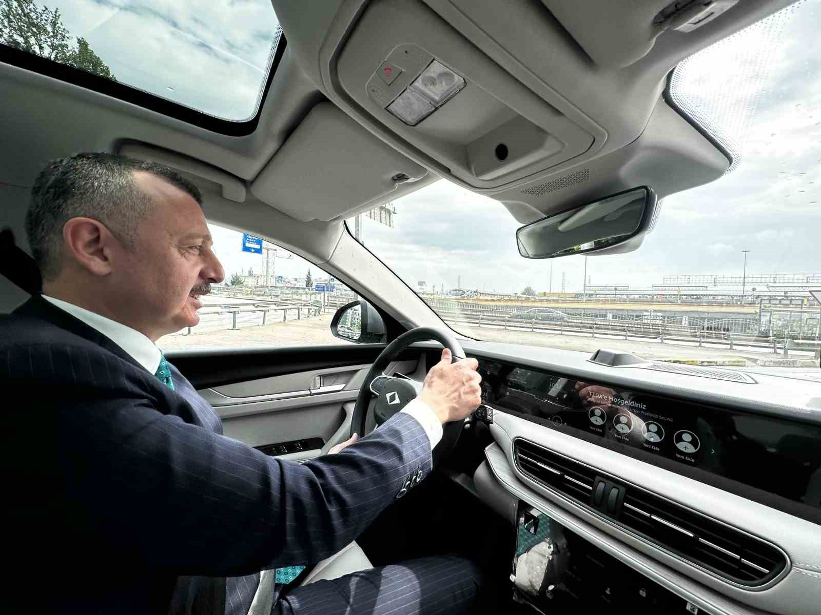 Kocaeli ’yi yeni makam aracı Togg ’la gezdi: "Anlatılmaz yaşanır"