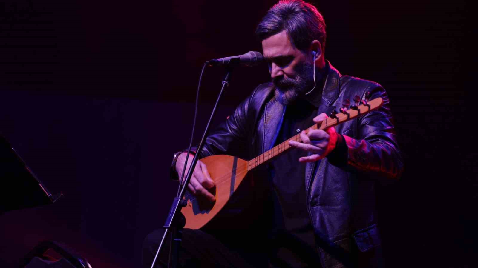 Kocaeliler Uğur Işılak ’la muhteşem bir gece yaşadı