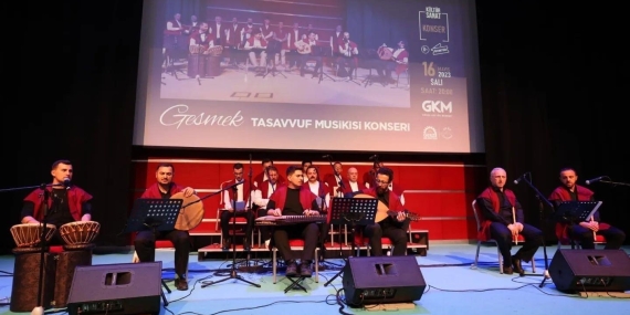 Kursiyerler yıl sonu etkinliğinde