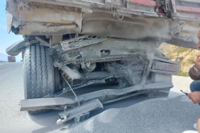 Kuzey Marmara ’da feci kaza: Kargo tırının şoförü hayatını kaybetti