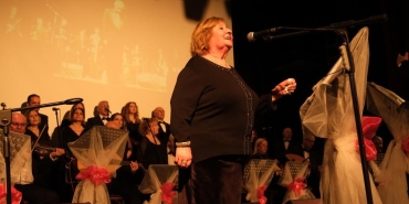 Müziğe olan aşkı yaş tanımadı, 70 ’inde sahnelere çıktı