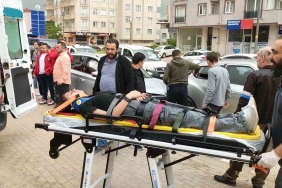 Otomobil kırmızı ışıkta bekleyen araca çarptı: 1 yaralı
