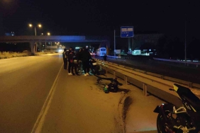 Otomobile arkadan çarpan motosikletin sürücüsü yaralandı