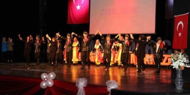 Özel öğrencilerden anlamlı gösteri