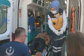 Salıncaktan düşen çocuk yaralandı