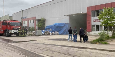 Talaşlar tutuşunca mobilya atölyesinde yangın çıktı