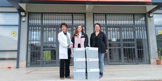 Toplanan her atık okullara malzeme desteği oluyor