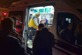 Trafik ışıklarında kaza: 4 yaralı