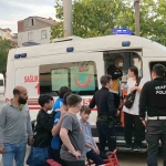yolun-karsisina-gecen-cocuga-servis-araci-carpip-kacti