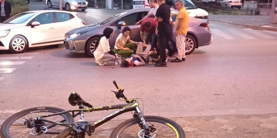 Otomobilin çarptığı bisikletli yaralandı