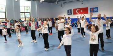 Babalar Günü ’ne özel zumba ve dans
