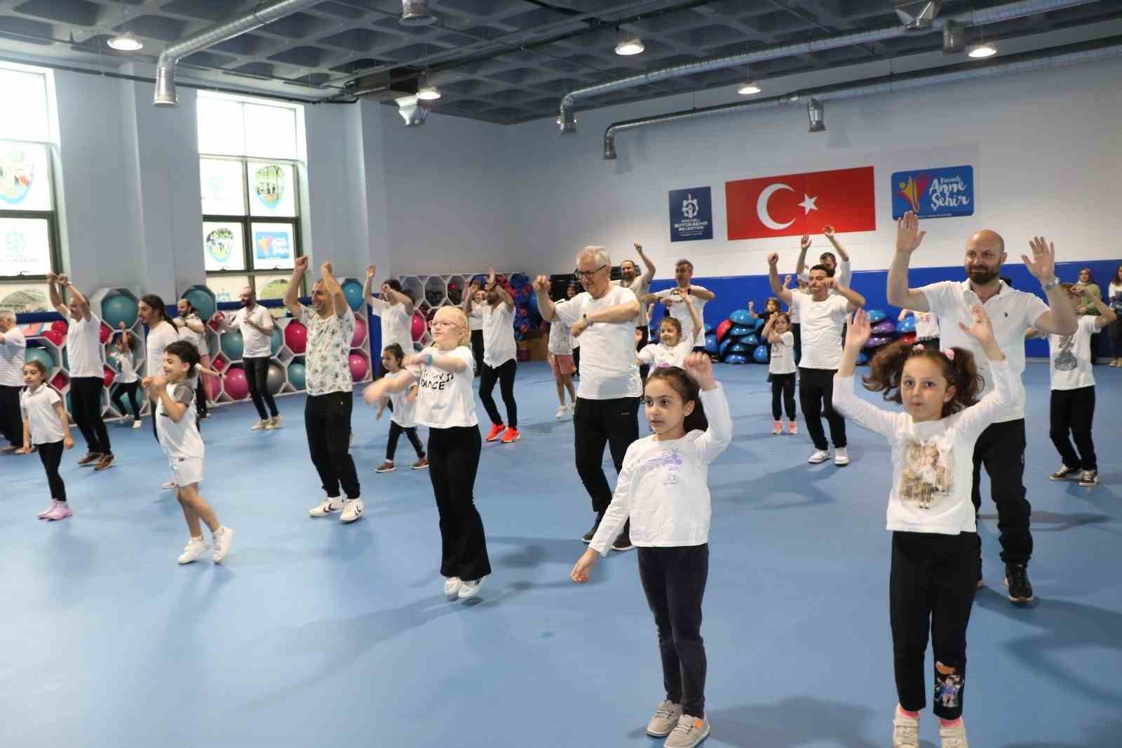 Babalar Günü ’ne özel zumba ve dans