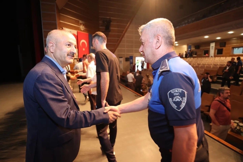 Başkan Büyükgöz ’den belediye personeline müjde