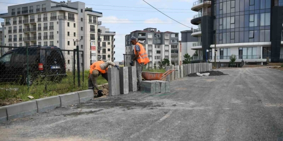 Çayırova’nın kaldırımları yenileniyor