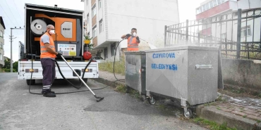 Çöp konteynerleri yerinde yıkanıyor