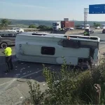d-100-de-iscileri-tasiyan-midibus-tira-carpti-13-15980986_1799_amp