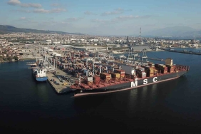 DP World, Türkiye ’de uzaktan kontrol edilebilen vinçleri kullanan ilk liman işletmecisi oldu