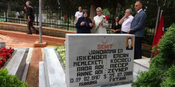 Hüzünlü bayram arifesi: Şehit annesinin sözleri yürekleri dağladı